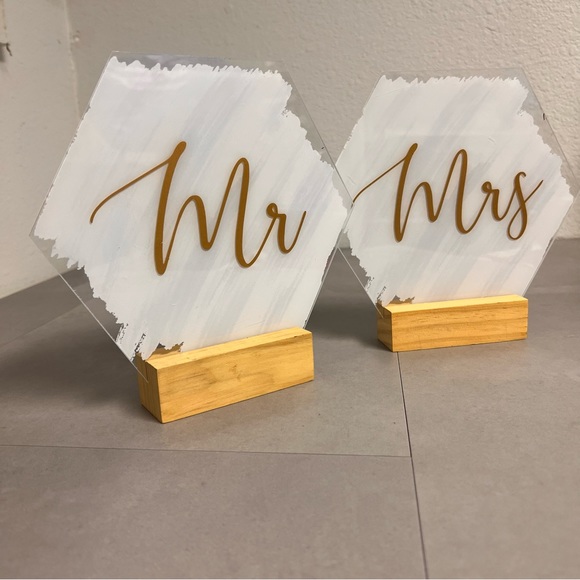 Mrs table decor sign - Picture 4 of 8